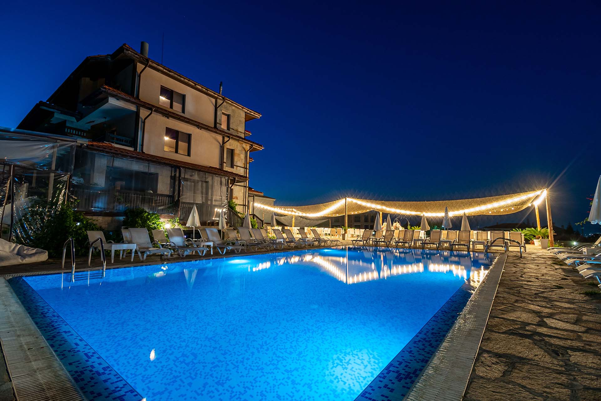 Открит басейн към хотел Свети Георги, Белащица